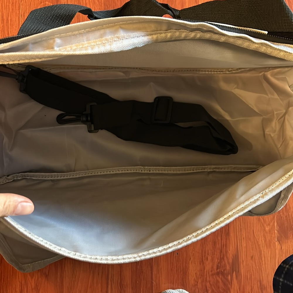 Duffel Bag - Picture 4 of 7